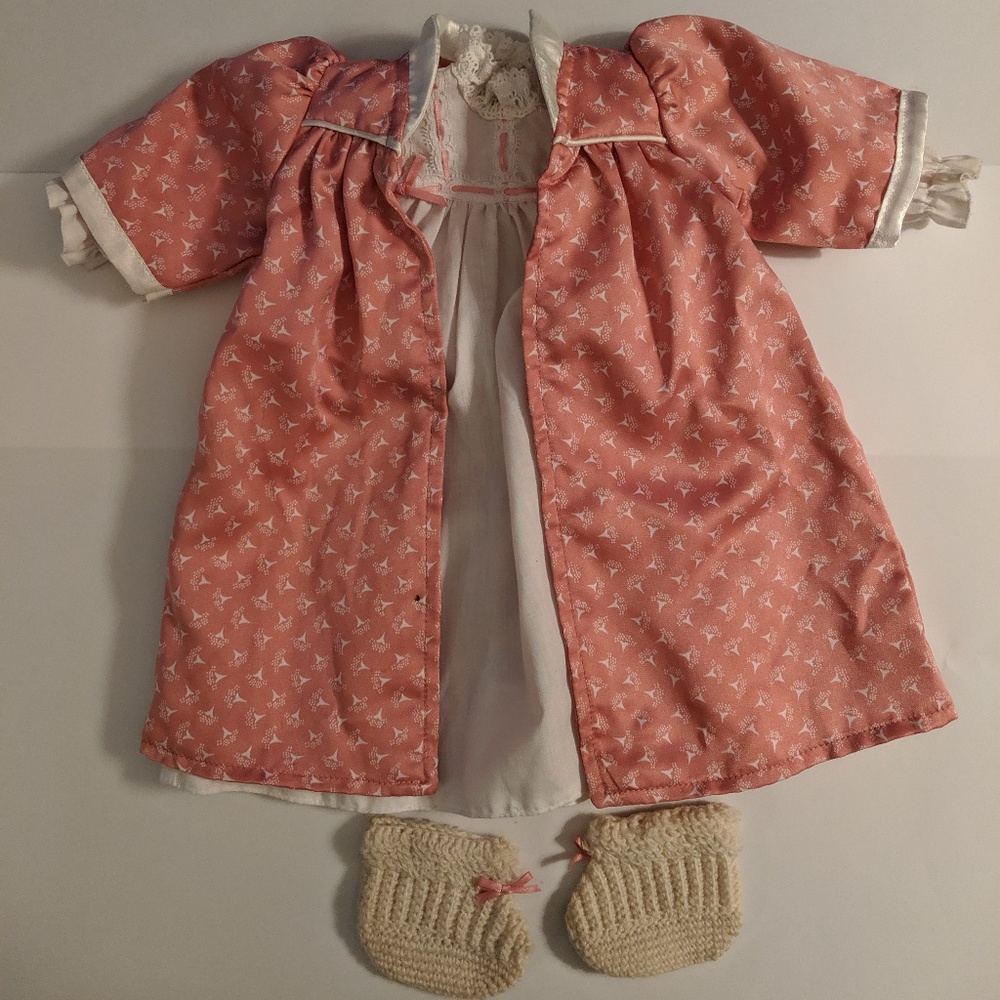 RETIRED Samantha American Girl Doll Nightgown/Robe